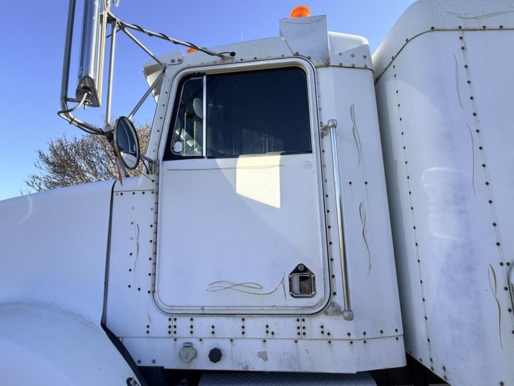 1993-kenworth-t800b-image-12