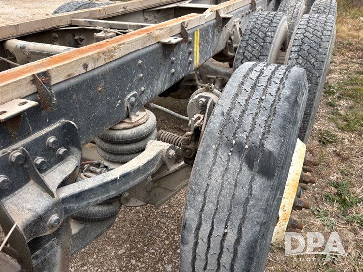 international-4900-image-46