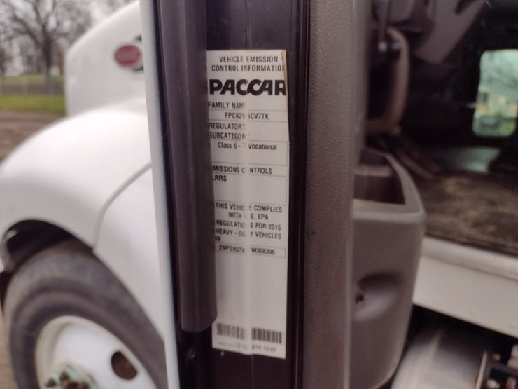 peterbilt-337-image-5