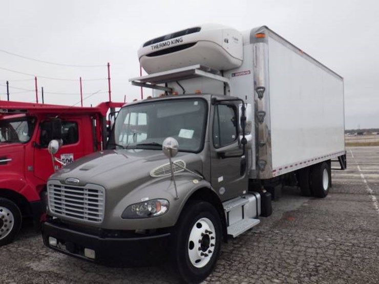 freightliner-m2-106-image-1