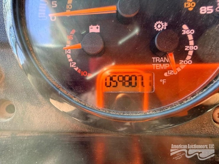 2015-mack-leu613-image-14