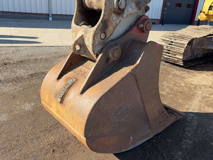 komatsu-pc210-lc-10-image-55