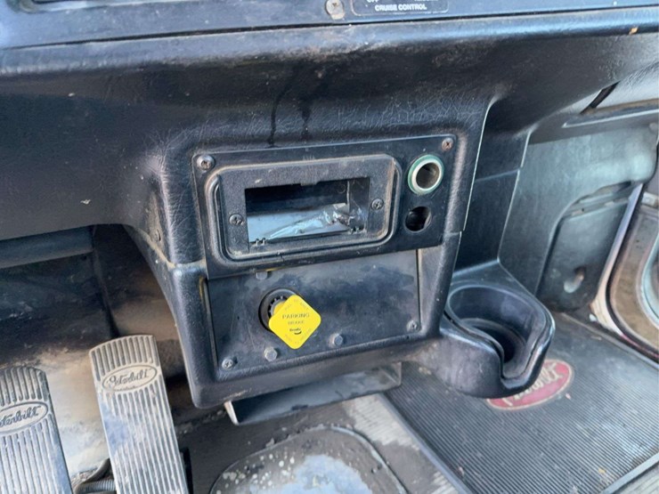 2004-peterbilt-357-image-77