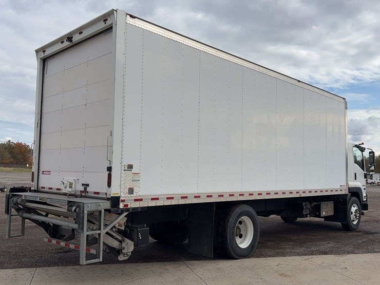 2018-isuzu-ftr-image-3