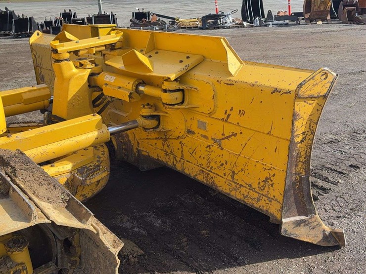 2020-komatsu-d61-image-30