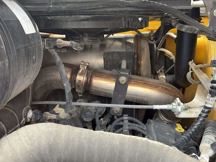 2022-new-holland-c362-image-33