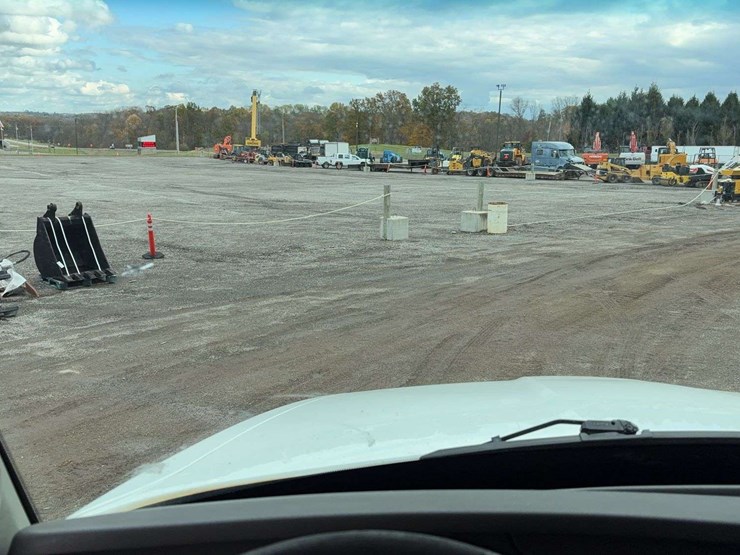 2017-kenworth-t880-image-47