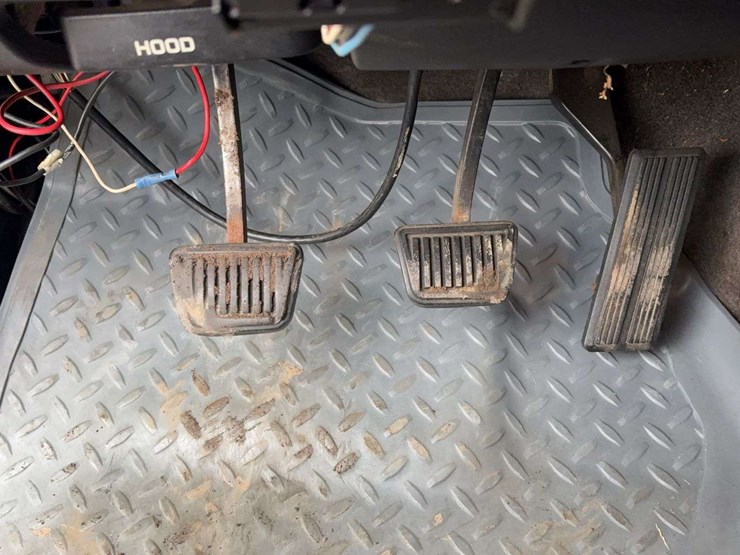 1998-dodge-ram-ext.-cab-pickup-image-37