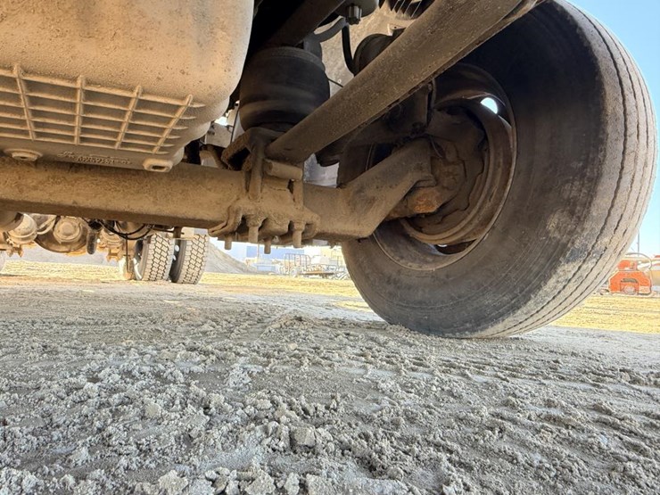 2007-freightliner-columbia-120-image-69