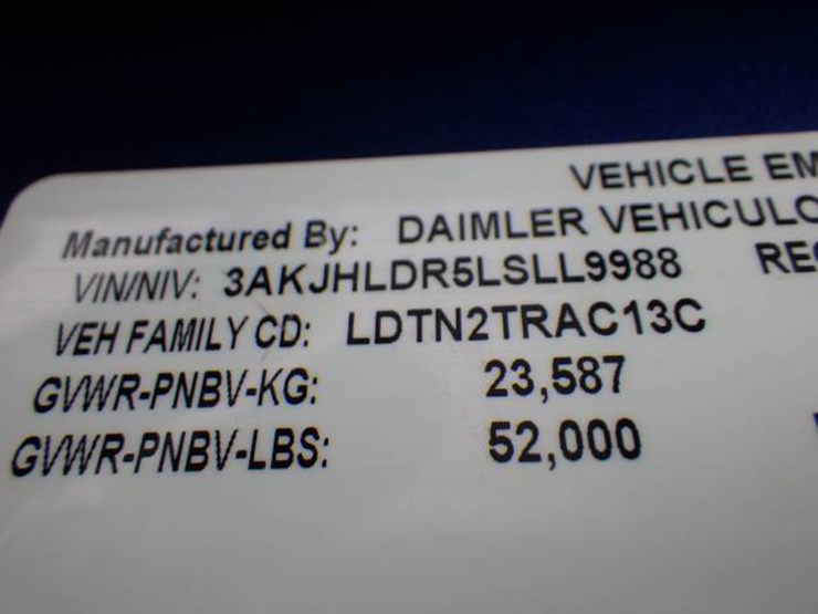 2020-freightliner-cascadia-126-image-21