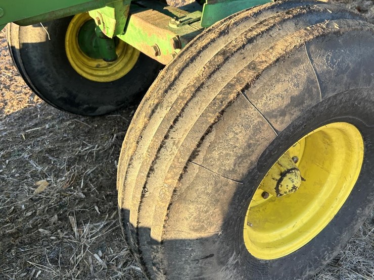 1983-john-deere-4650-image-12