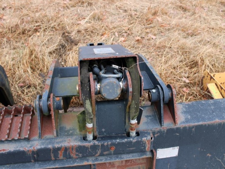 caterpillar-80-image-6