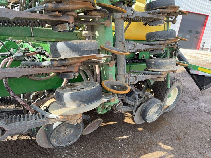 2011-john-deere-1990-image-39