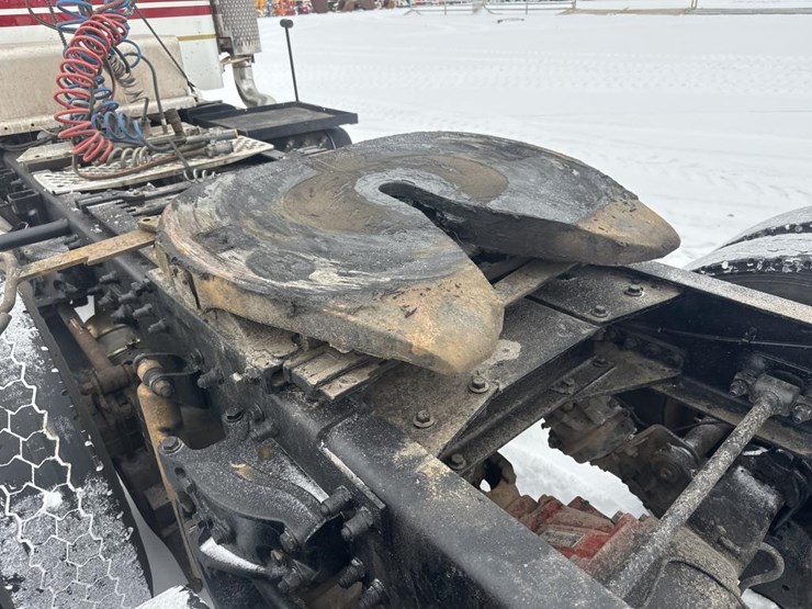 2007-peterbilt-385-image-23