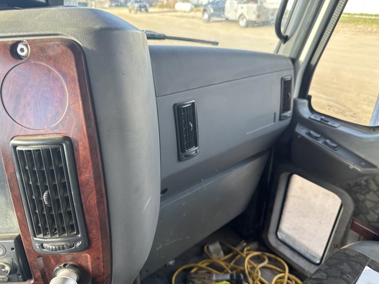 #1463-•-2007-mack-quad-axle-dump-truck-image-51