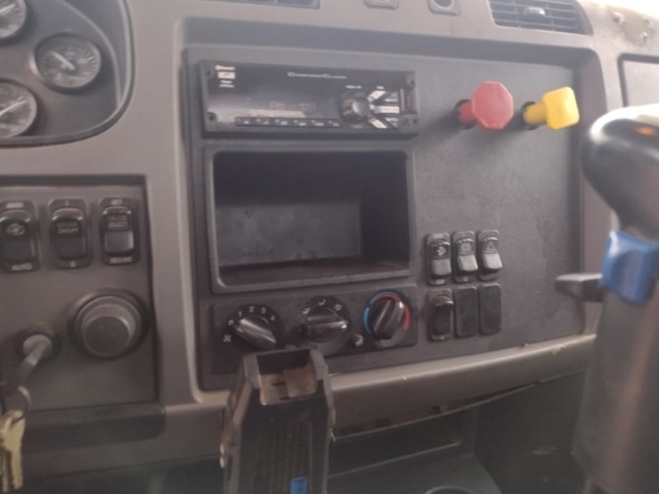 peterbilt-337-image-10