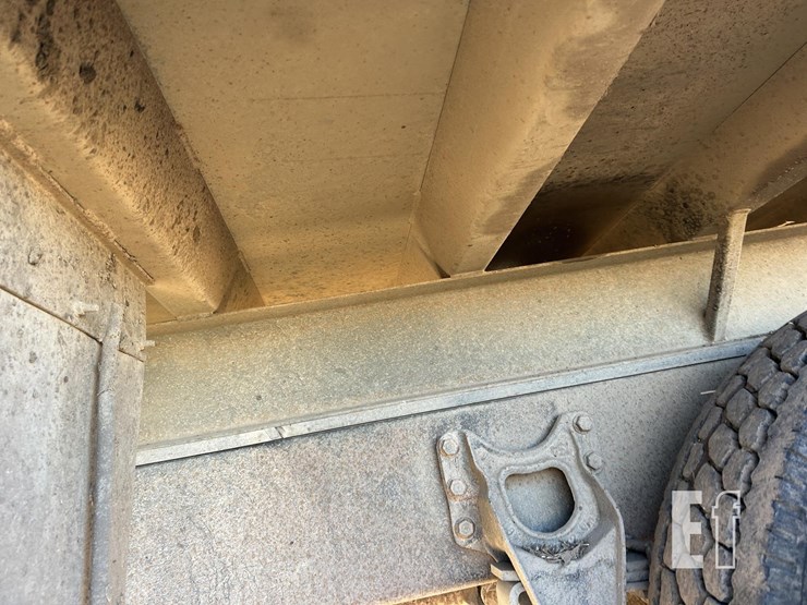 1985-international-s2500-image-32