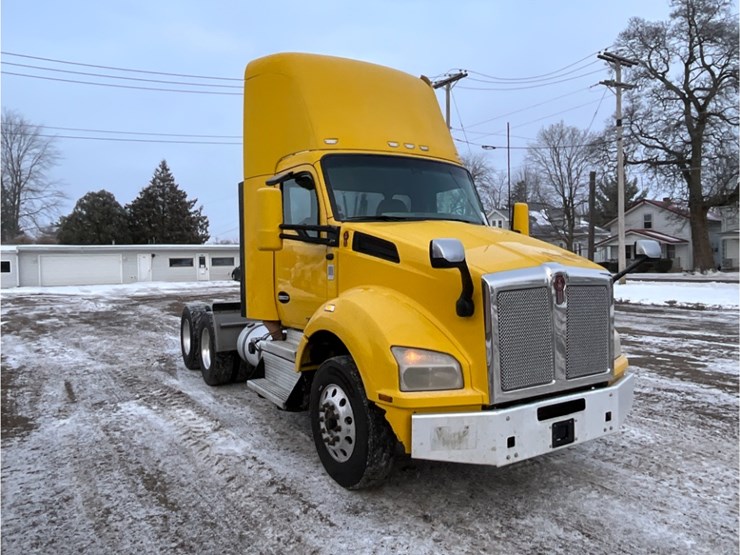 2020-kenworth-t880-image-4