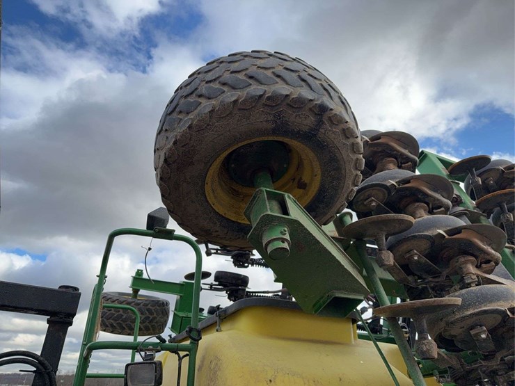 2011-john-deere-1990-image-66