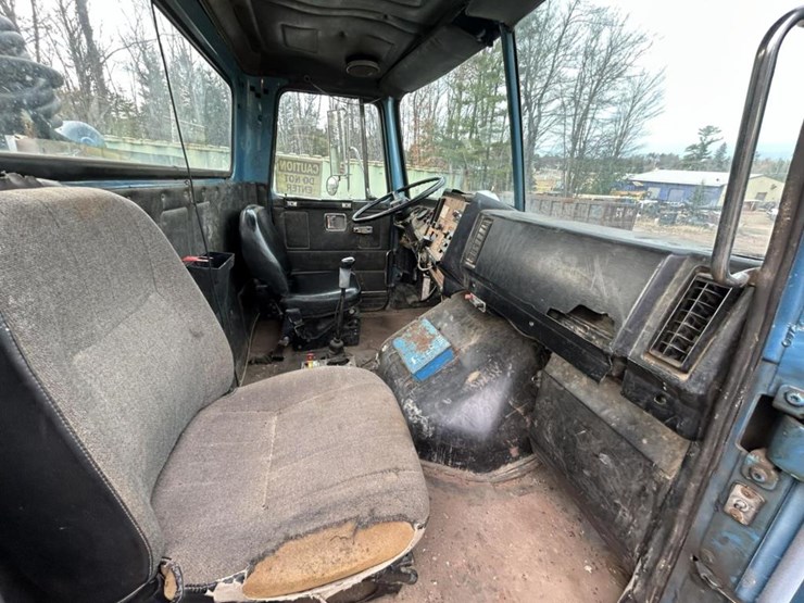 #1427-•-1989-autocar-flatbed-truck-image-41