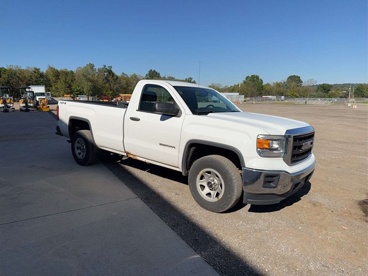 2014-gmc-sierra-1500-image-2