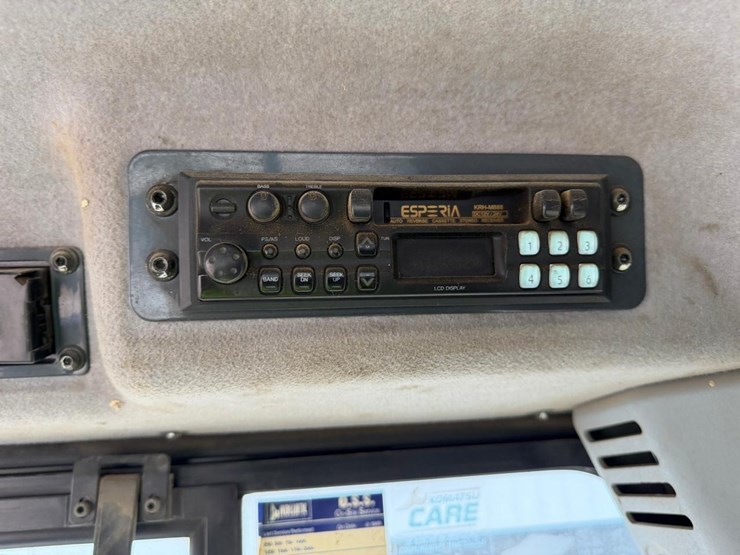 2015-komatsu-d51ex-22-image-36