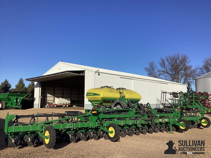 2011-john-deere-dr18-image-3