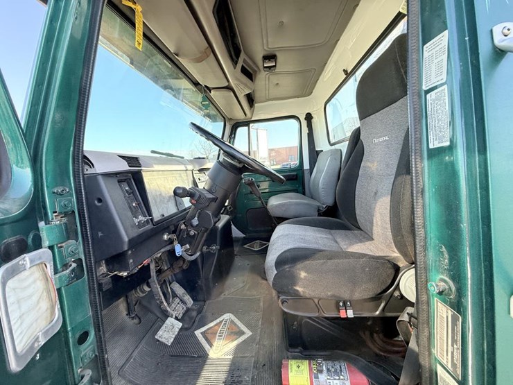 international-4700-image-42