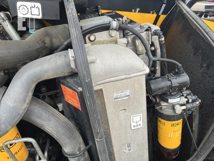 jcb-541-70-agri-plus-image-24