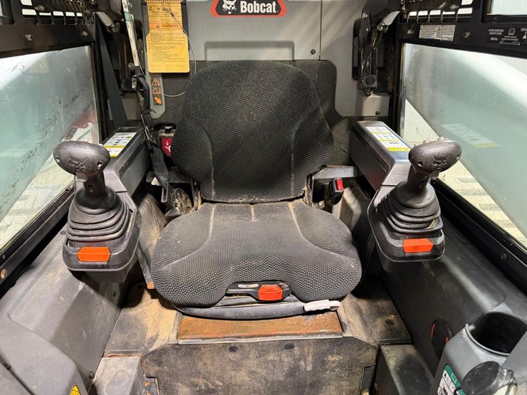 2022-bobcat-t76-image-22