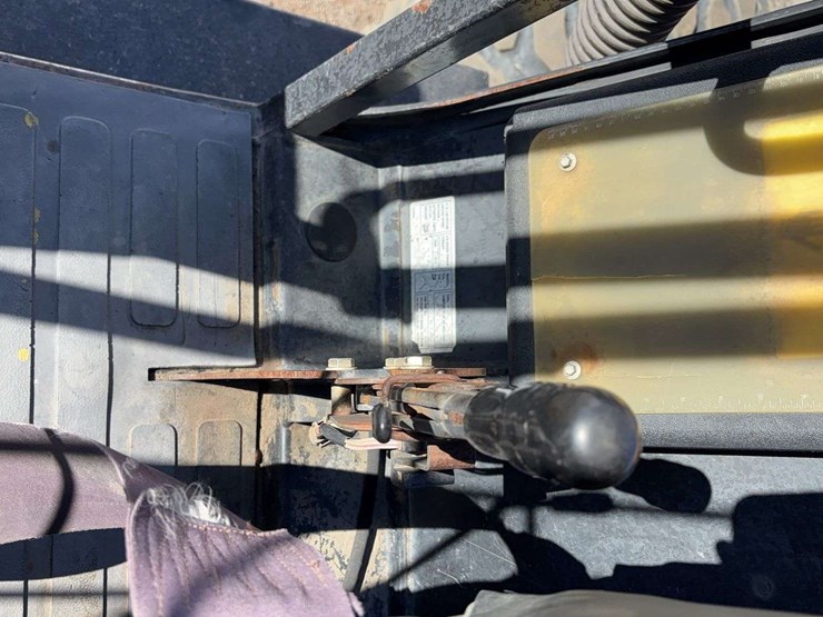 2015-jcb-930-image-31