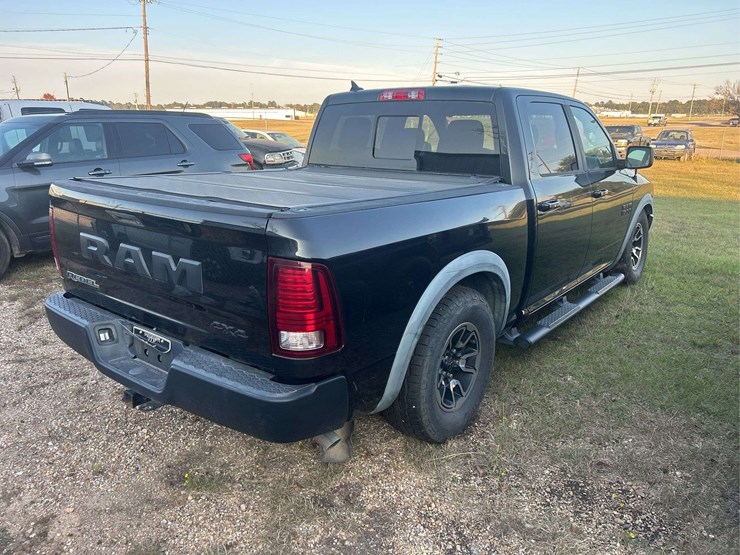 2016-ram-1500-rebel-image-5