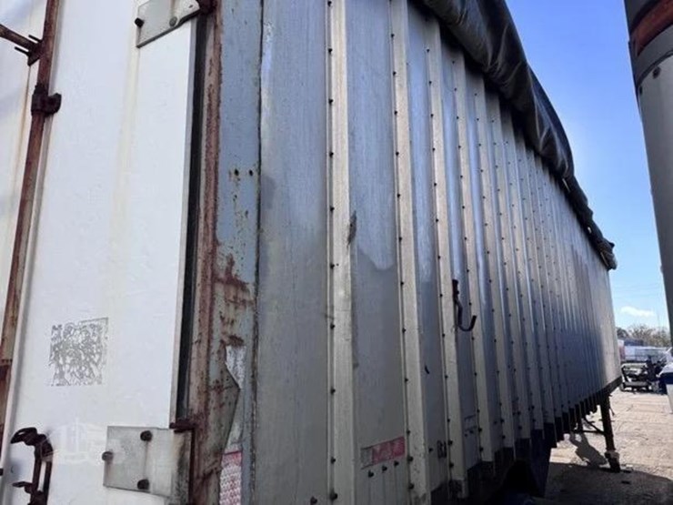 1992-peerless-walking-floor-image-3