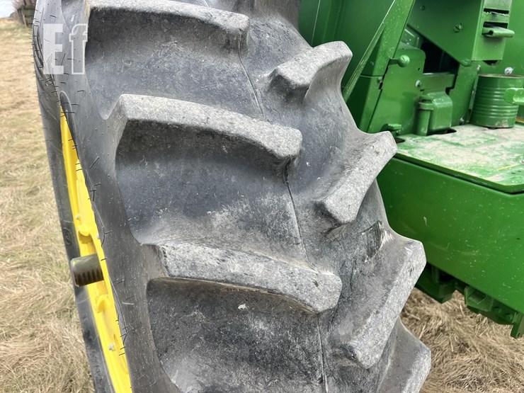 john-deere-3020-image-11