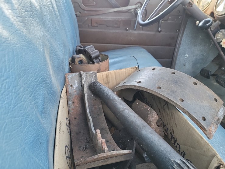 1953-gmc-354-24-round-top-cab-single-axle-grain-truck--needs-axle-shaft-image-55