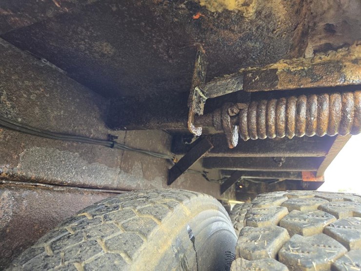 mack-rd690s-image-38