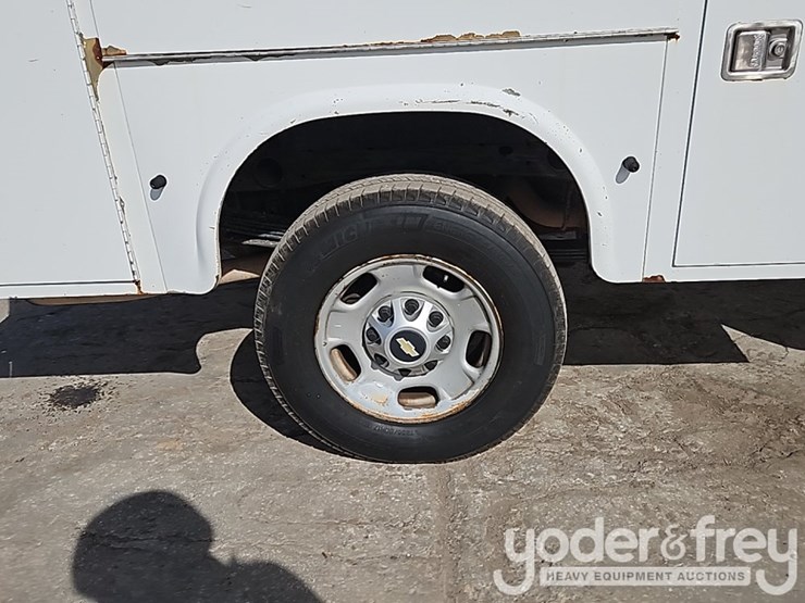 chevrolet-silverado-2500-image-8