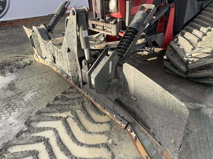 2005-massey-ferguson-6465-image-9