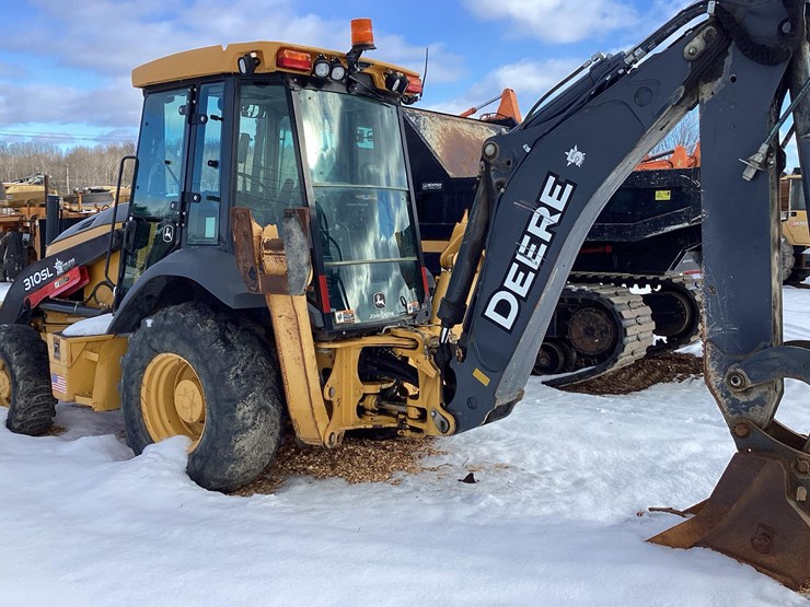 2020-john-deere-310-image-5