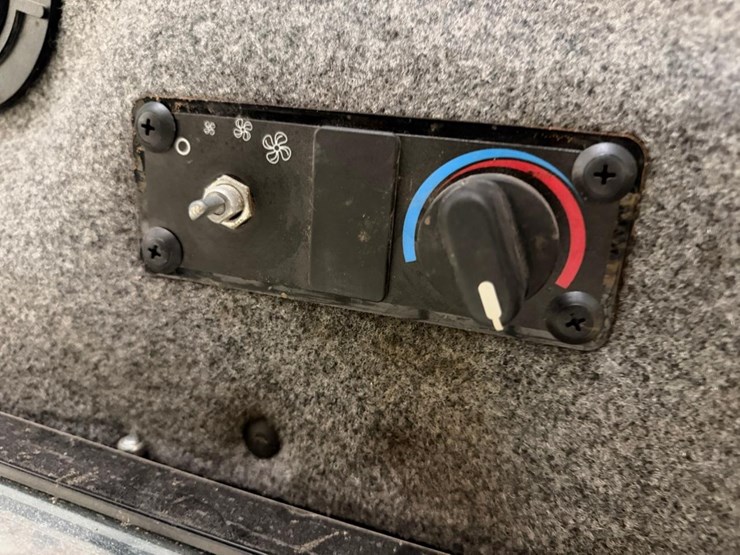 2019-asv-rt40-skid-steer-loader-image-25