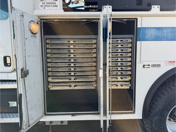 2015-kenworth-t270-image-16