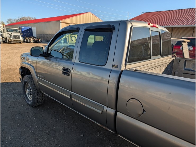 2007-chevrolet-2500-image-13