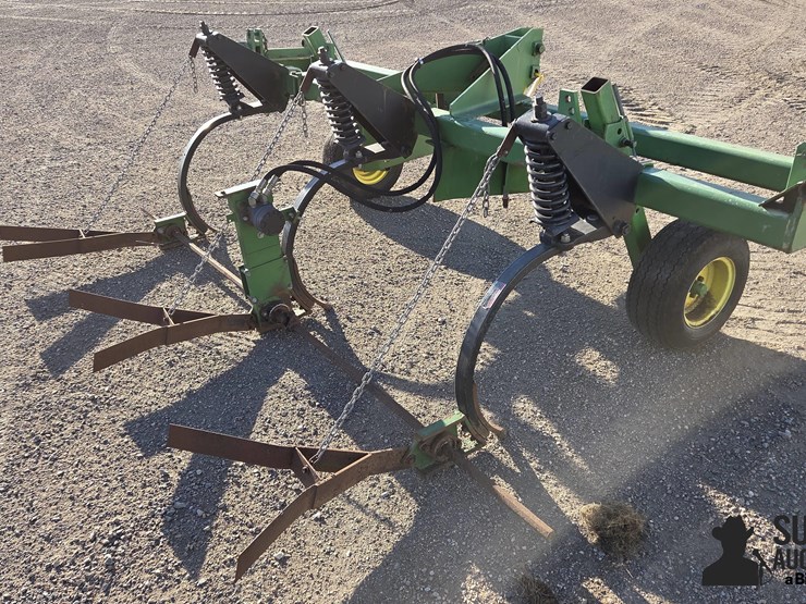 john-deere-3-pt-v-ripper-image-5