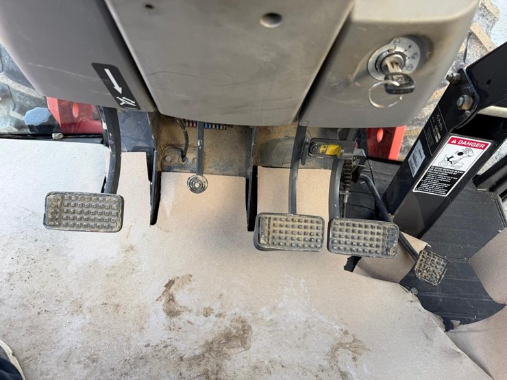 kubota-m108s-image-35