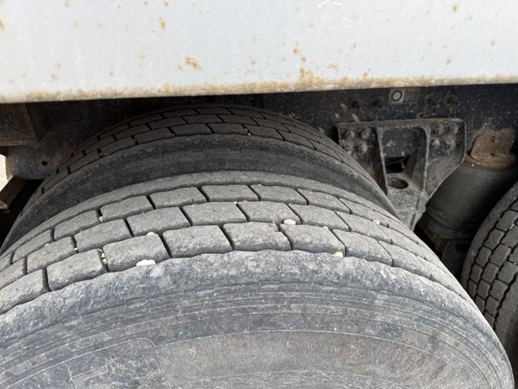 2014-kenworth-t800-image-66