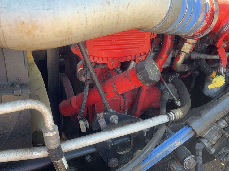 2010-international-lf517-lone-star-dump-truck-image-35