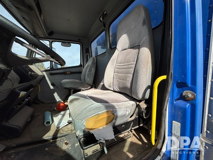 freightliner-fl106-image-72