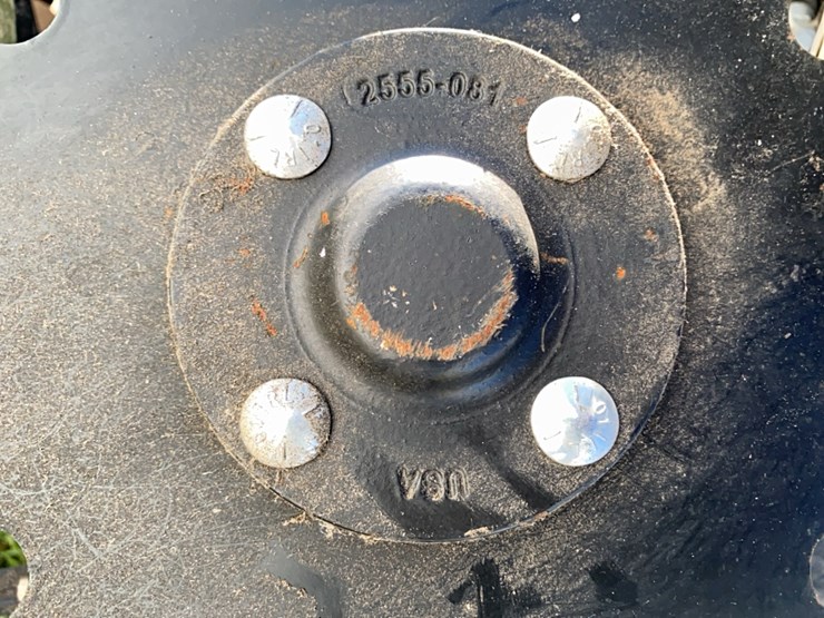 16-new-row-cleaners-bolt-pattern-for-white-and-jd-planters-image-4