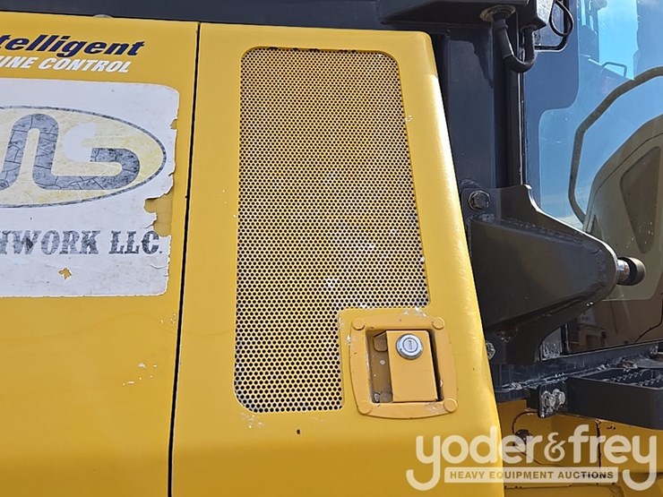 2018-komatsu-d61pxi-24-image-70