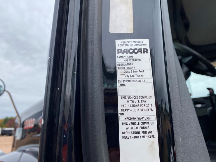 peterbilt-567-image-46